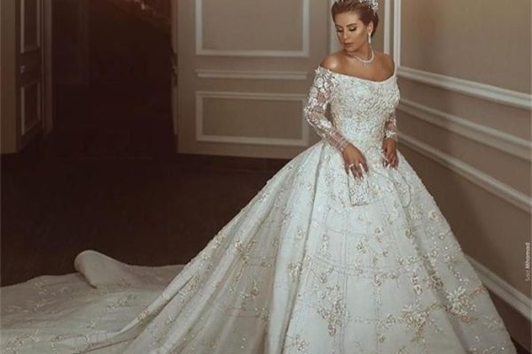 Cathedral train wedding dresses