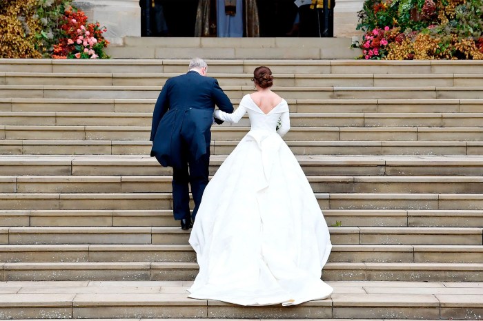 Princess eugenie wedding dress